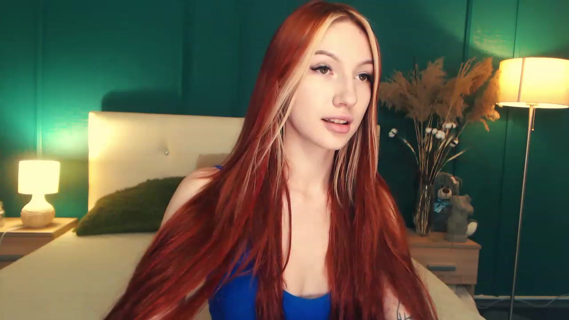 LovelyGin video thumbnail
