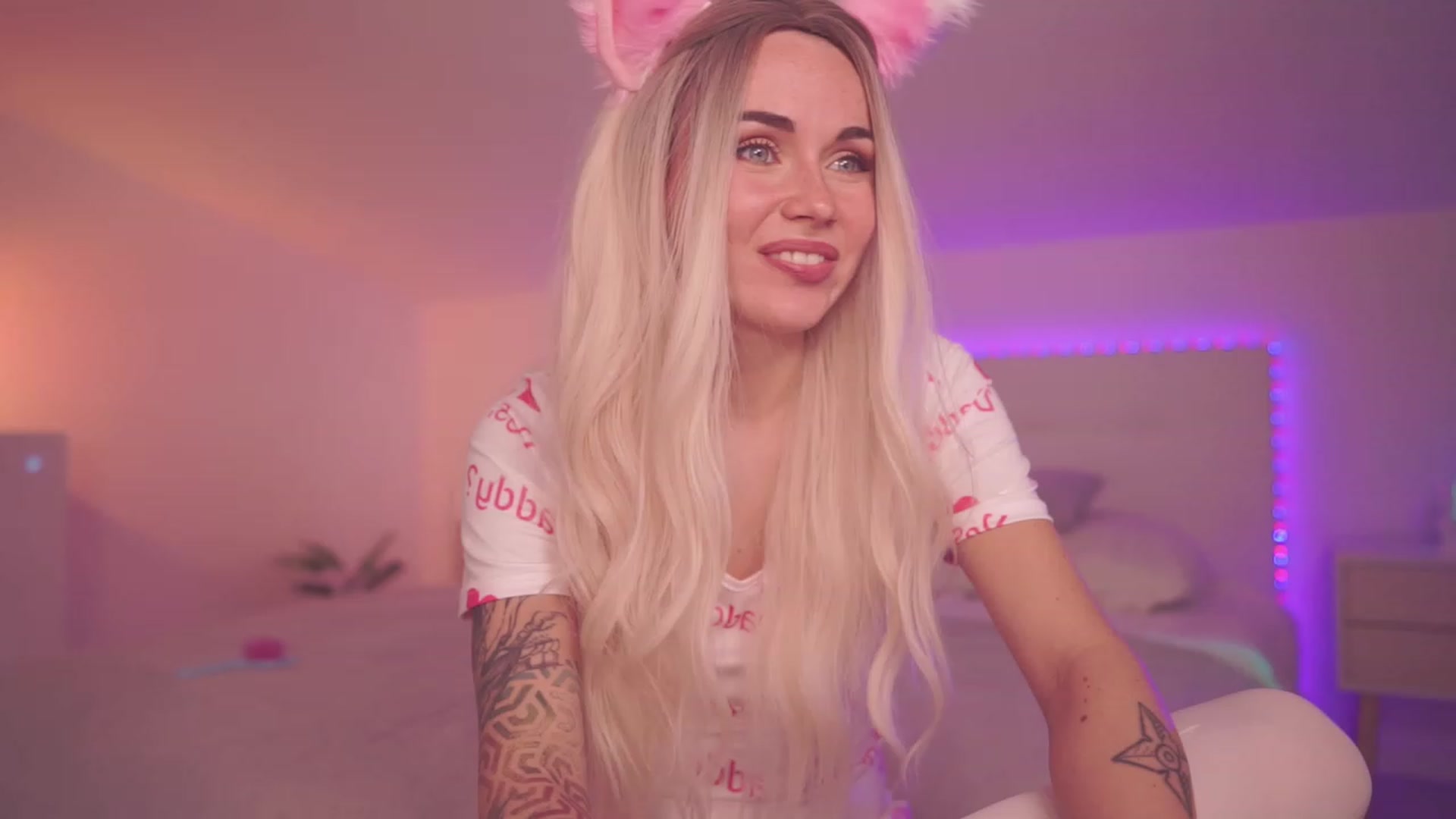 Sarah_Pink video thumbnail