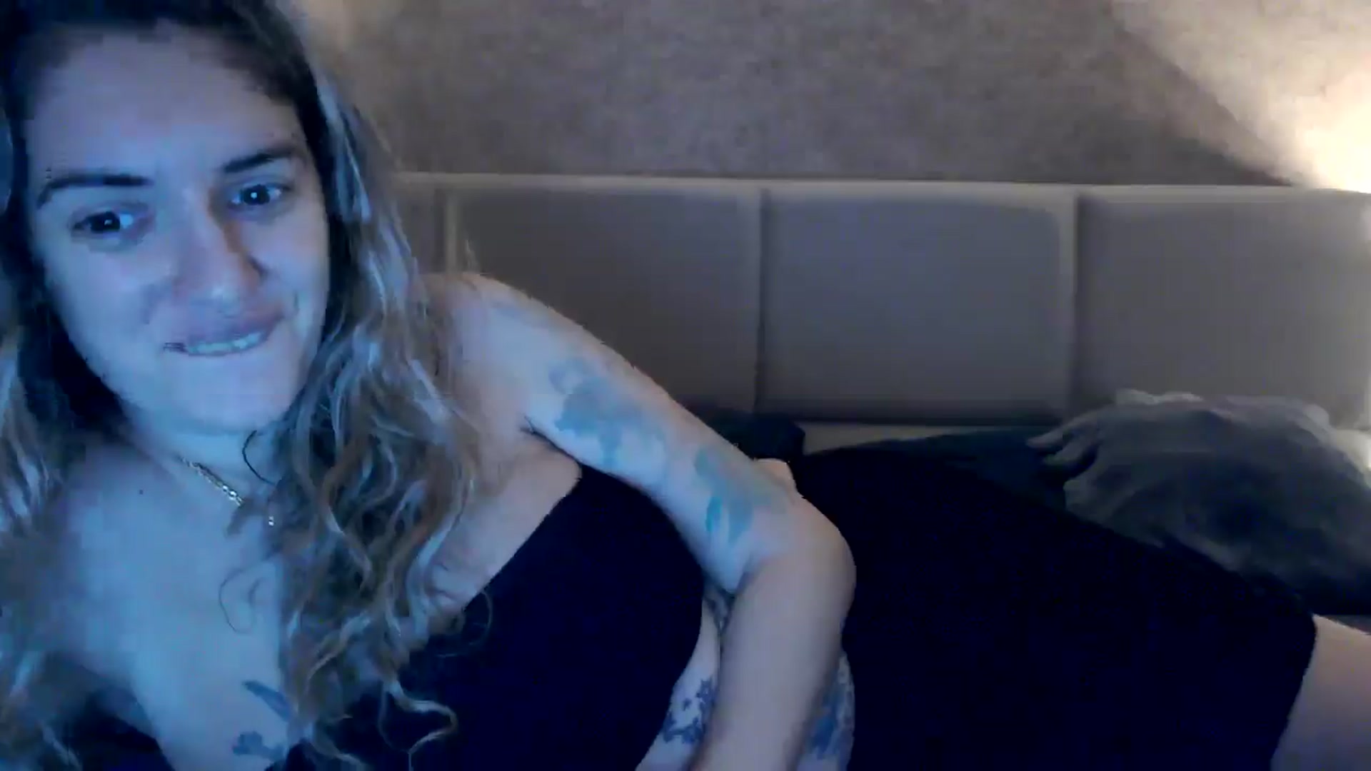 MissDivinna video thumbnail