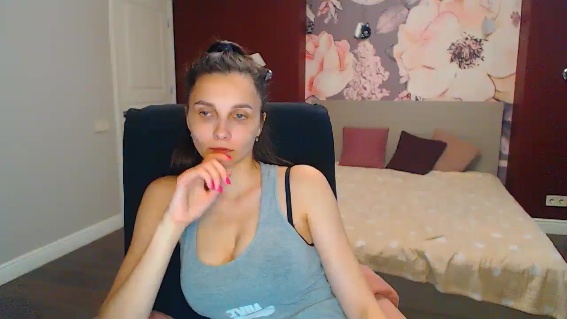 Karina_Mils video thumbnail