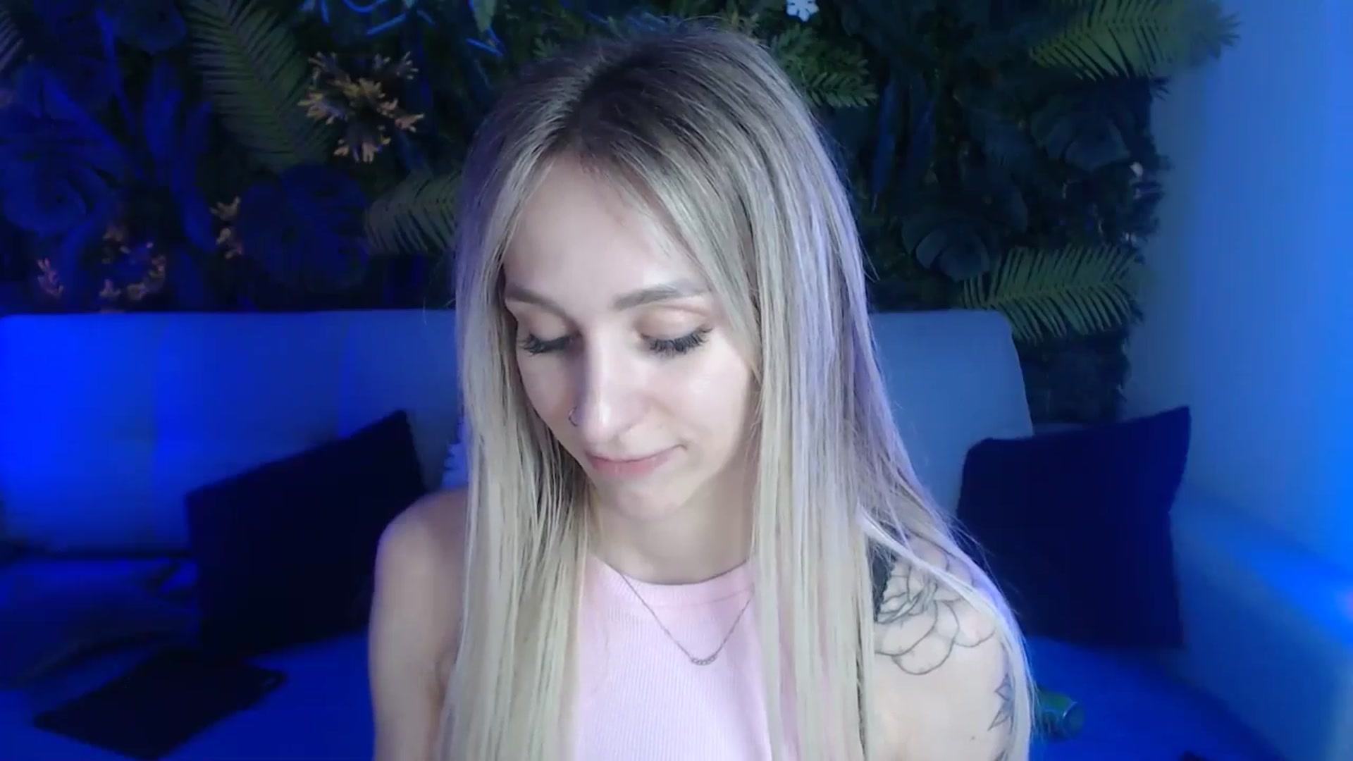 Horny_Blond video thumbnail