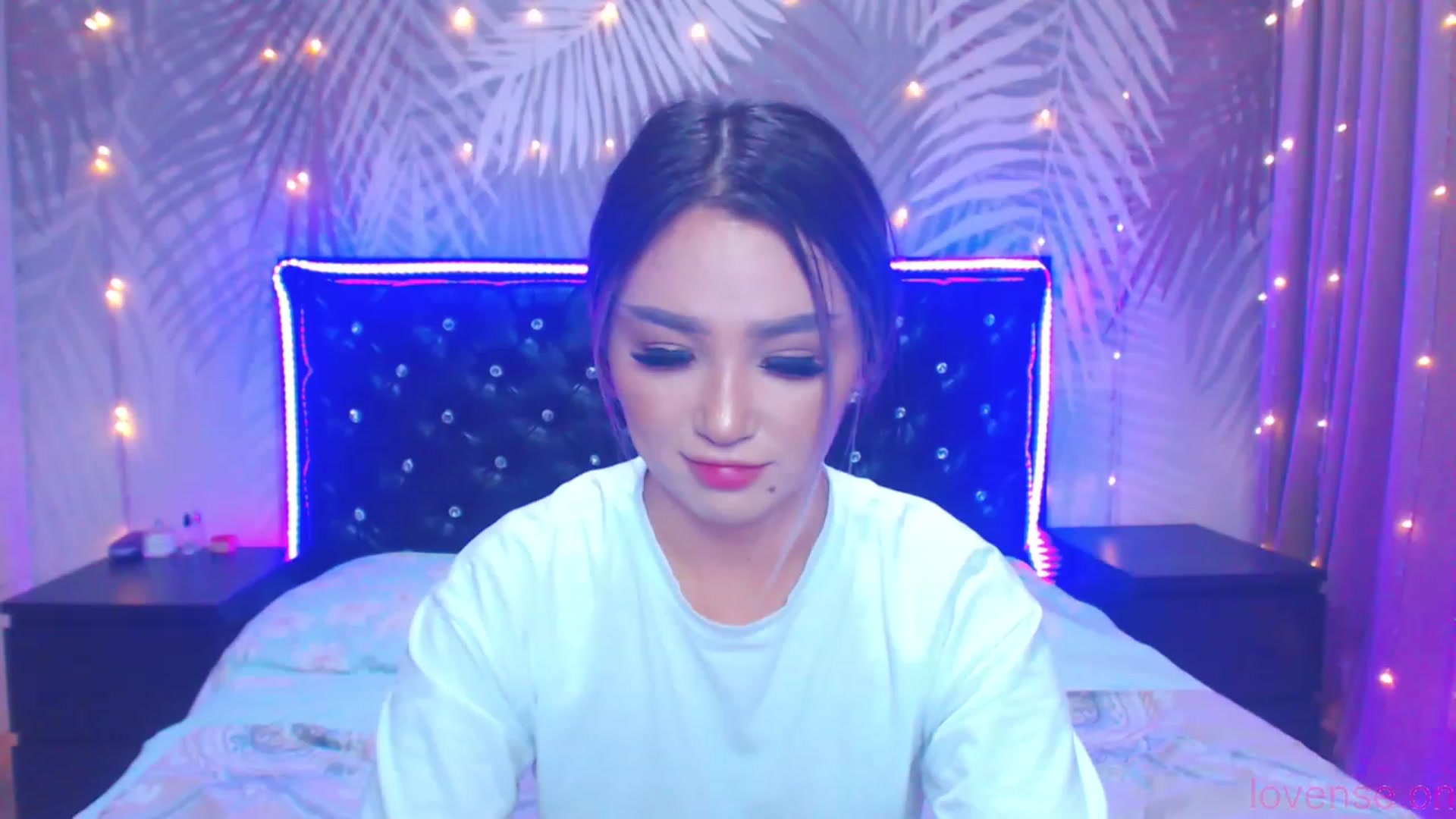 MiraKyong video thumbnail