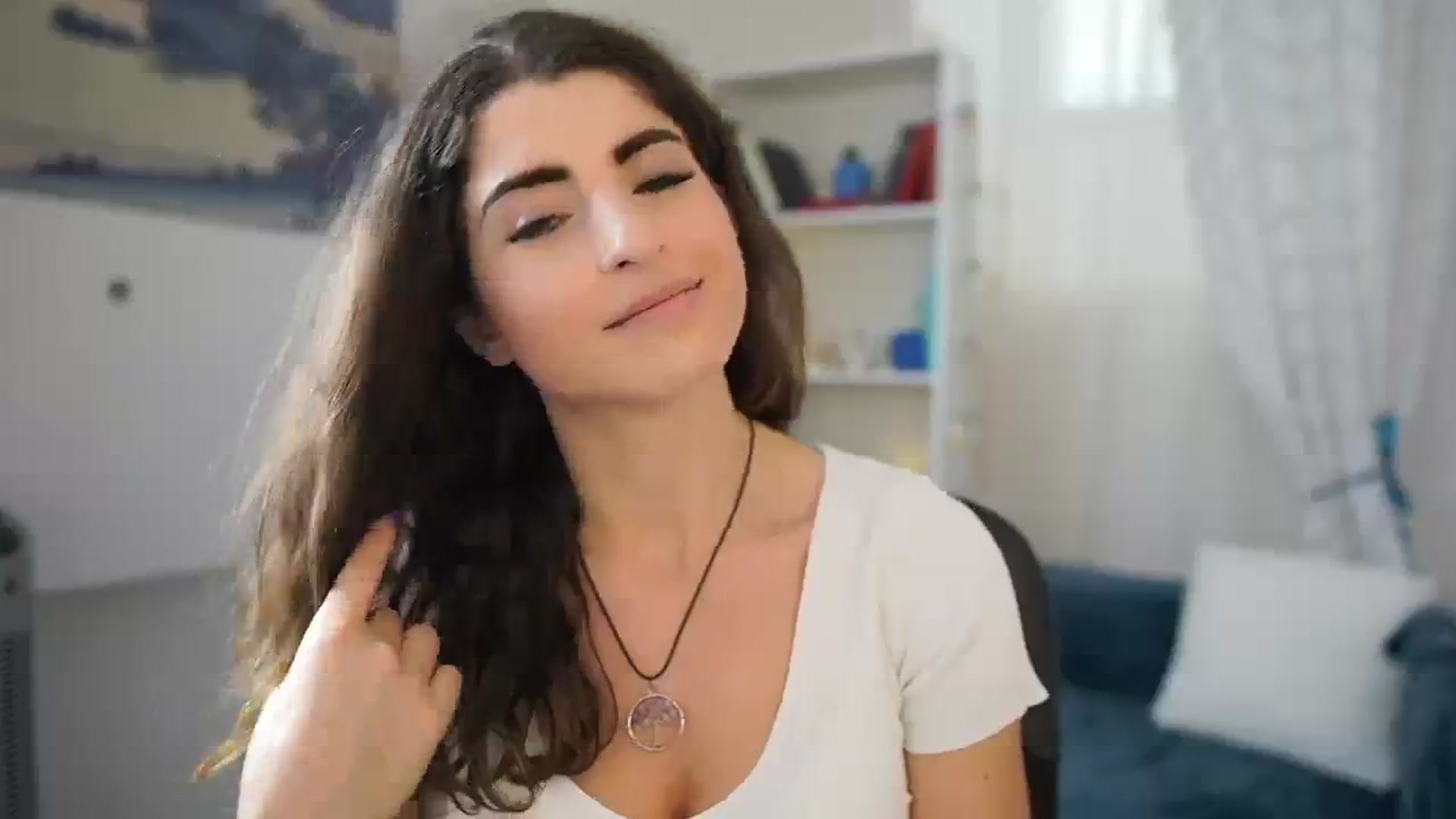 EVA__LOVIA_ video thumbnail