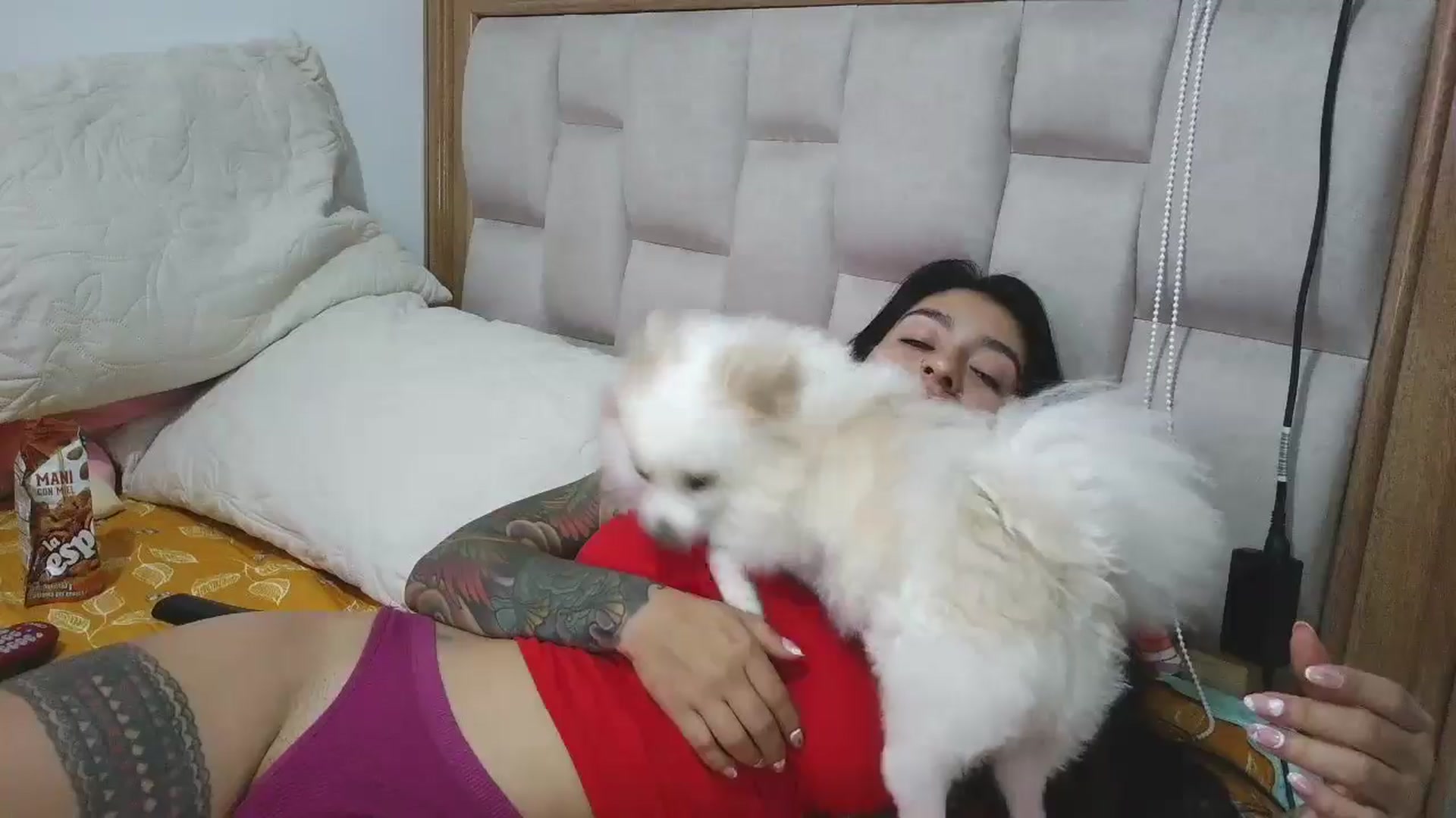 yesicat video thumbnail