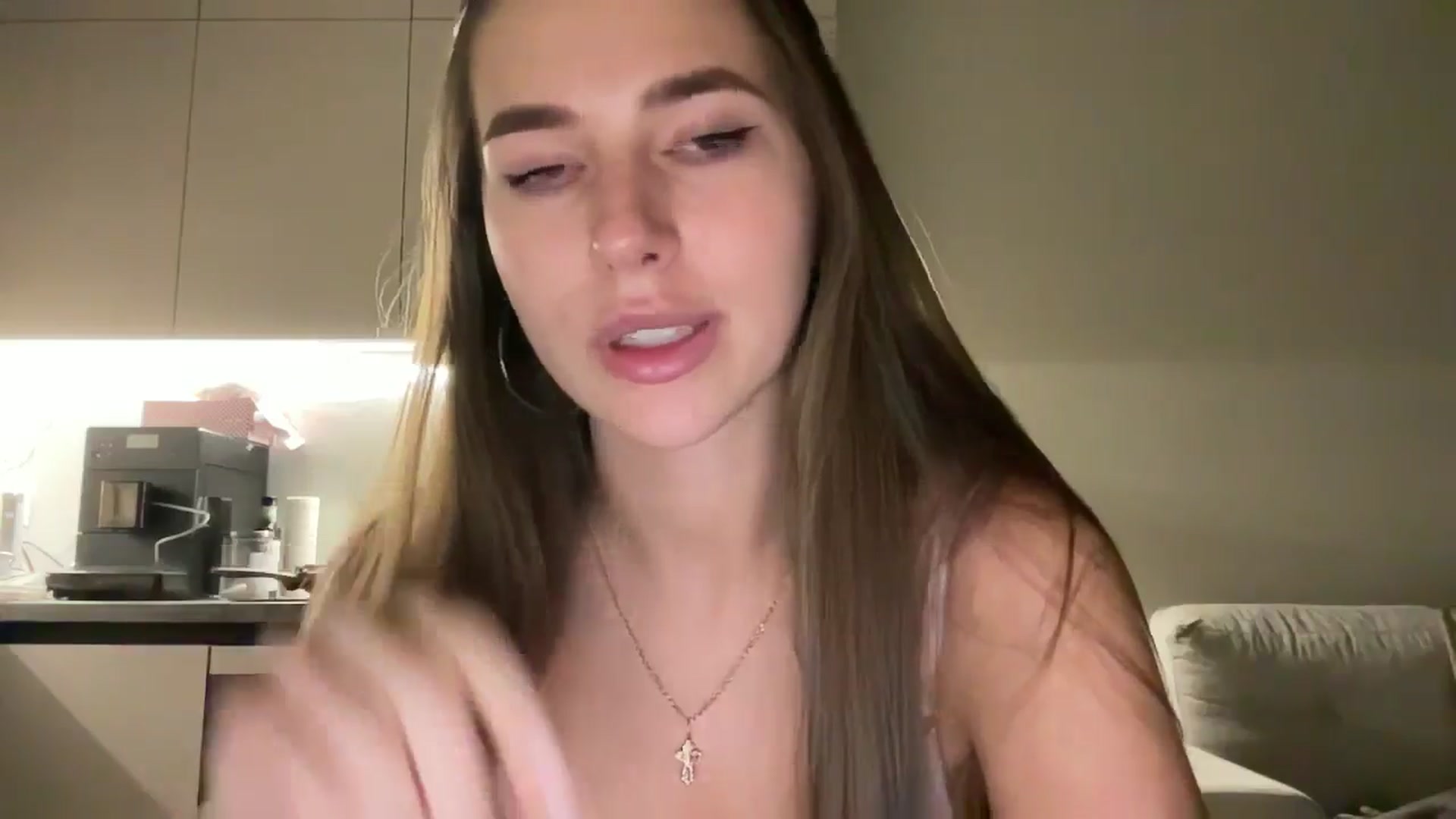 kissfreeze video thumbnail