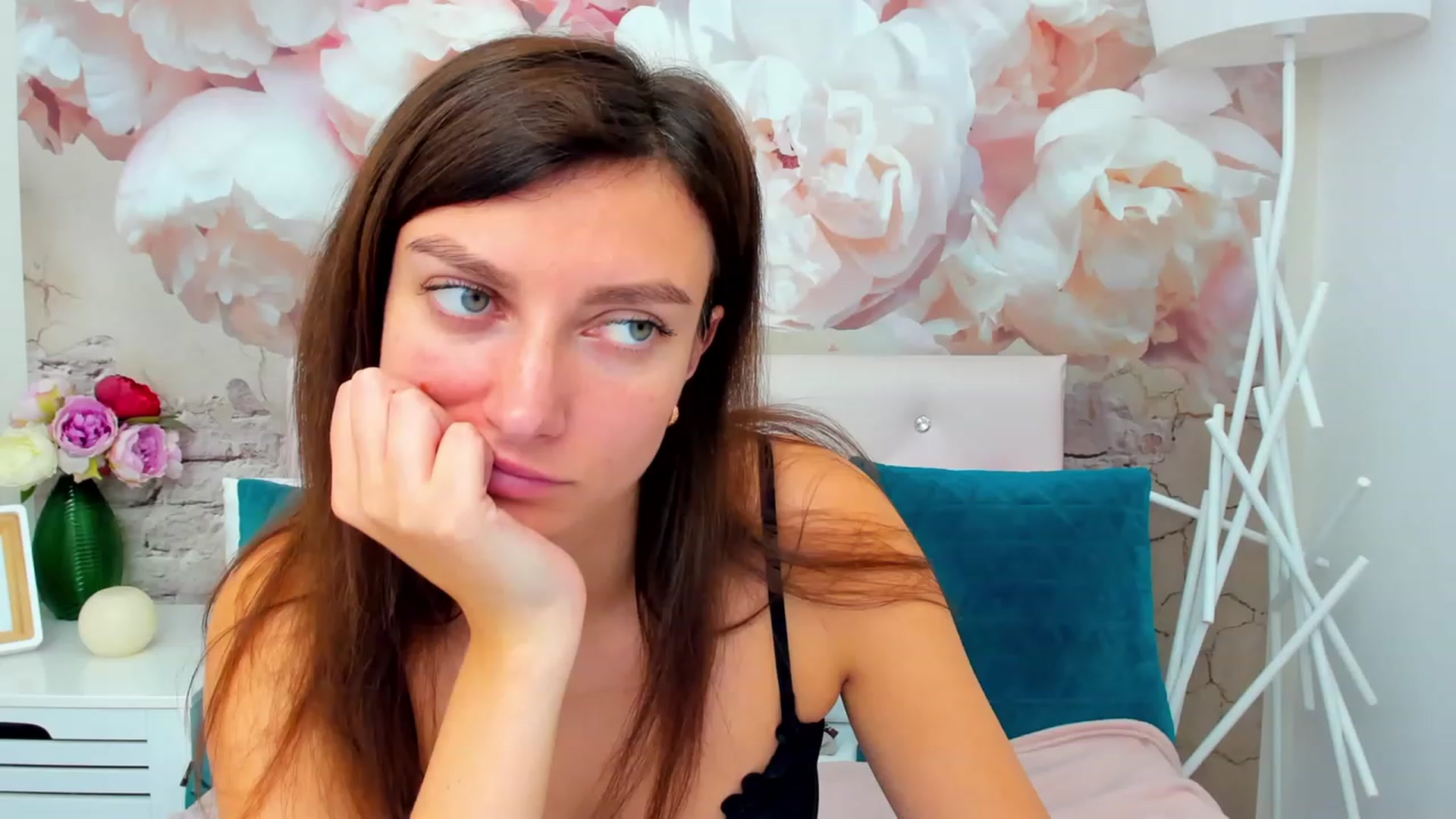 LuckySandra video thumbnail