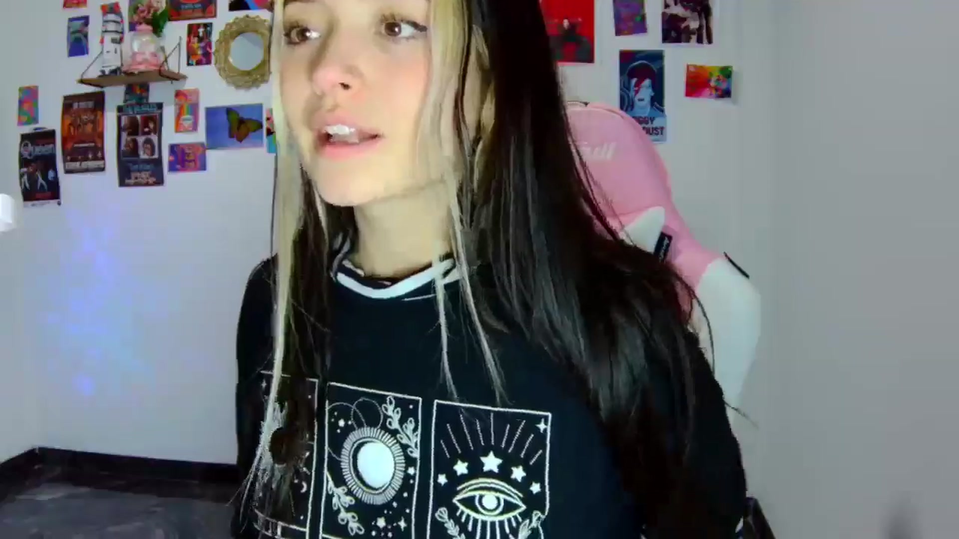 CarolineJames video thumbnail