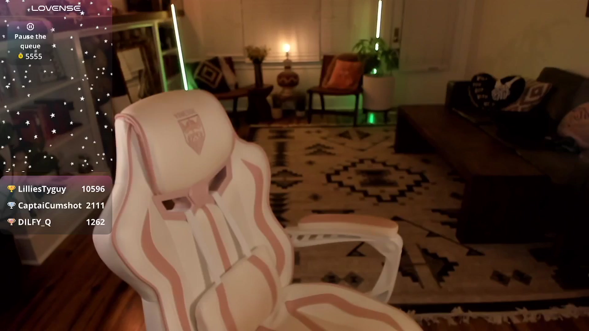 LillieQ video thumbnail