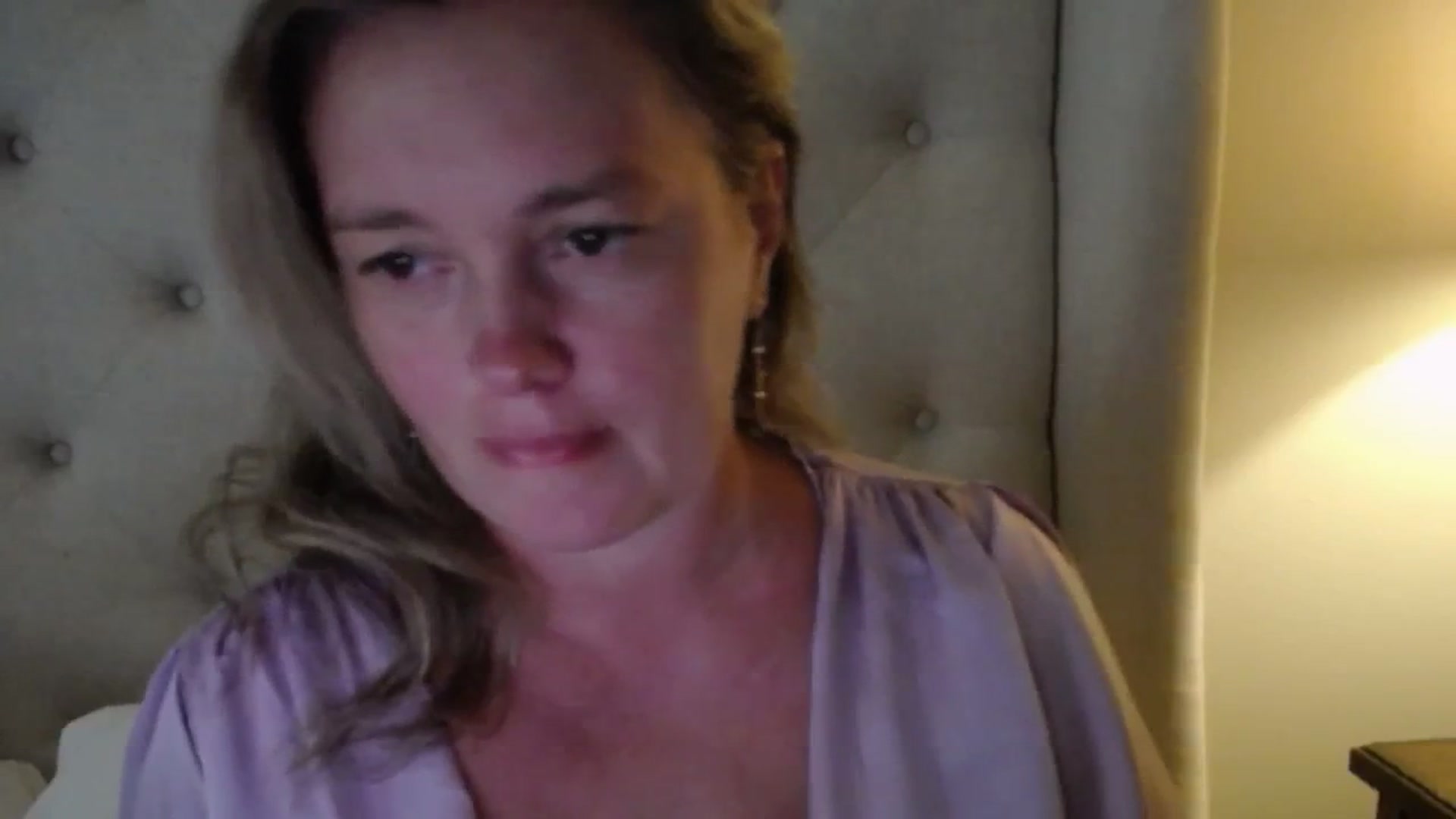 J0llye video thumbnail