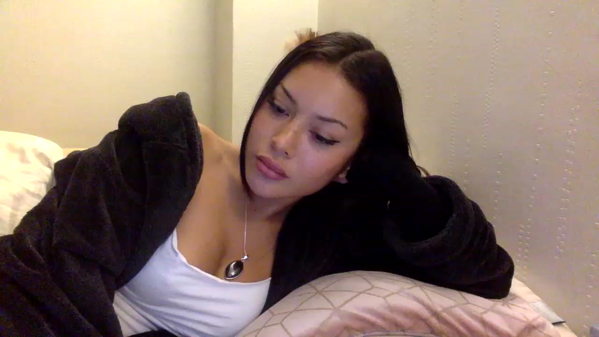 Miss_emiko video thumbnail