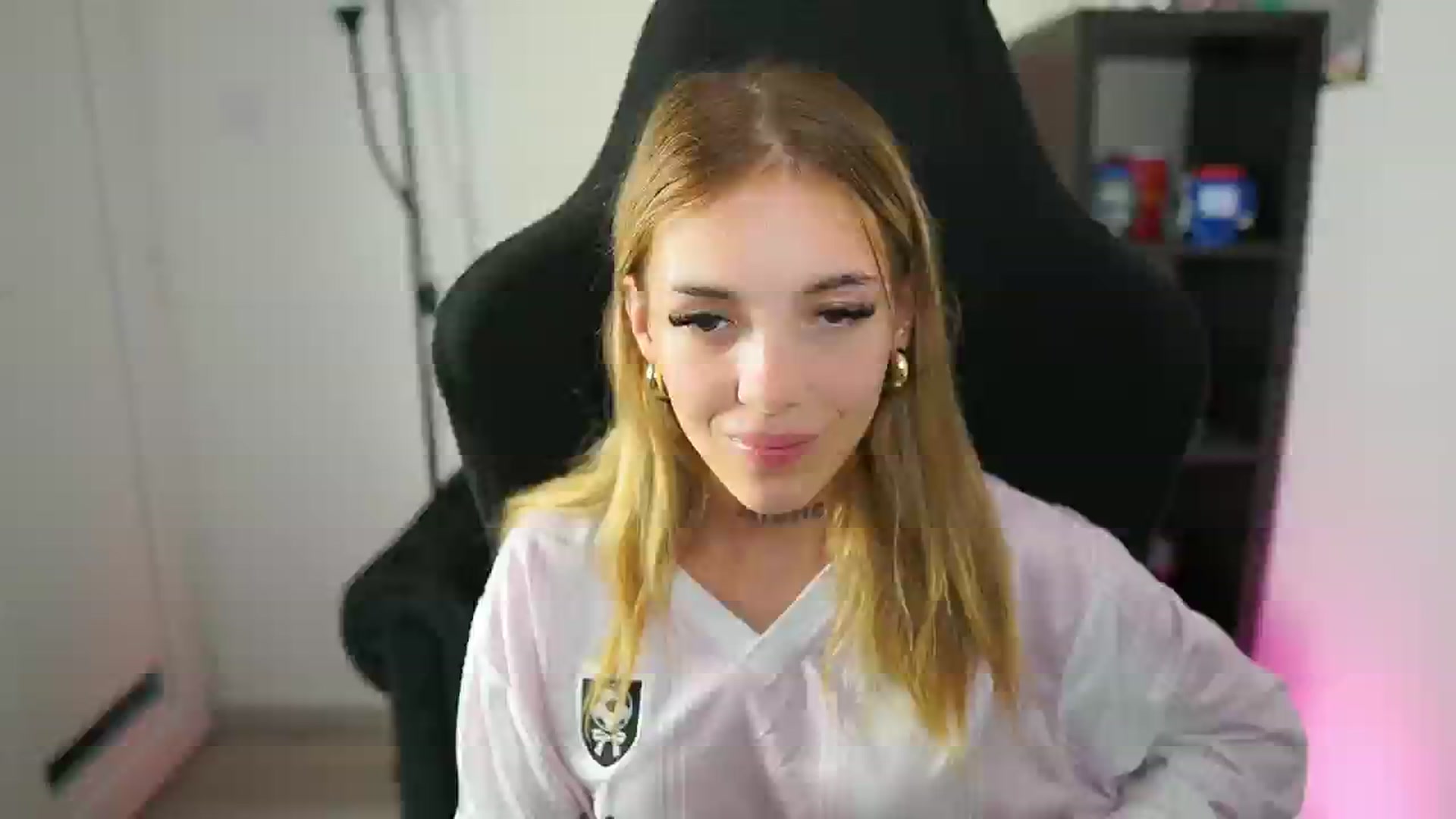 Alexxisky video thumbnail