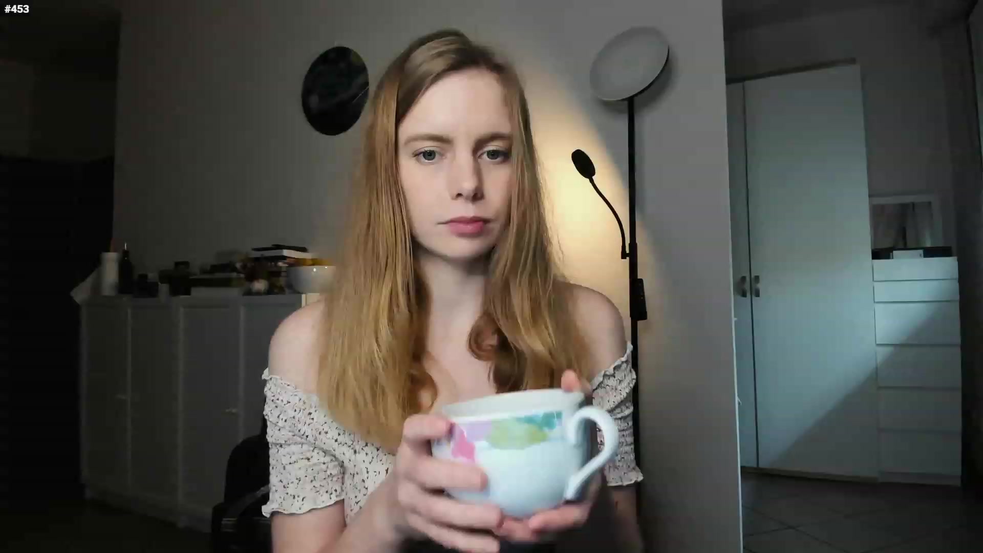 Personage video thumbnail