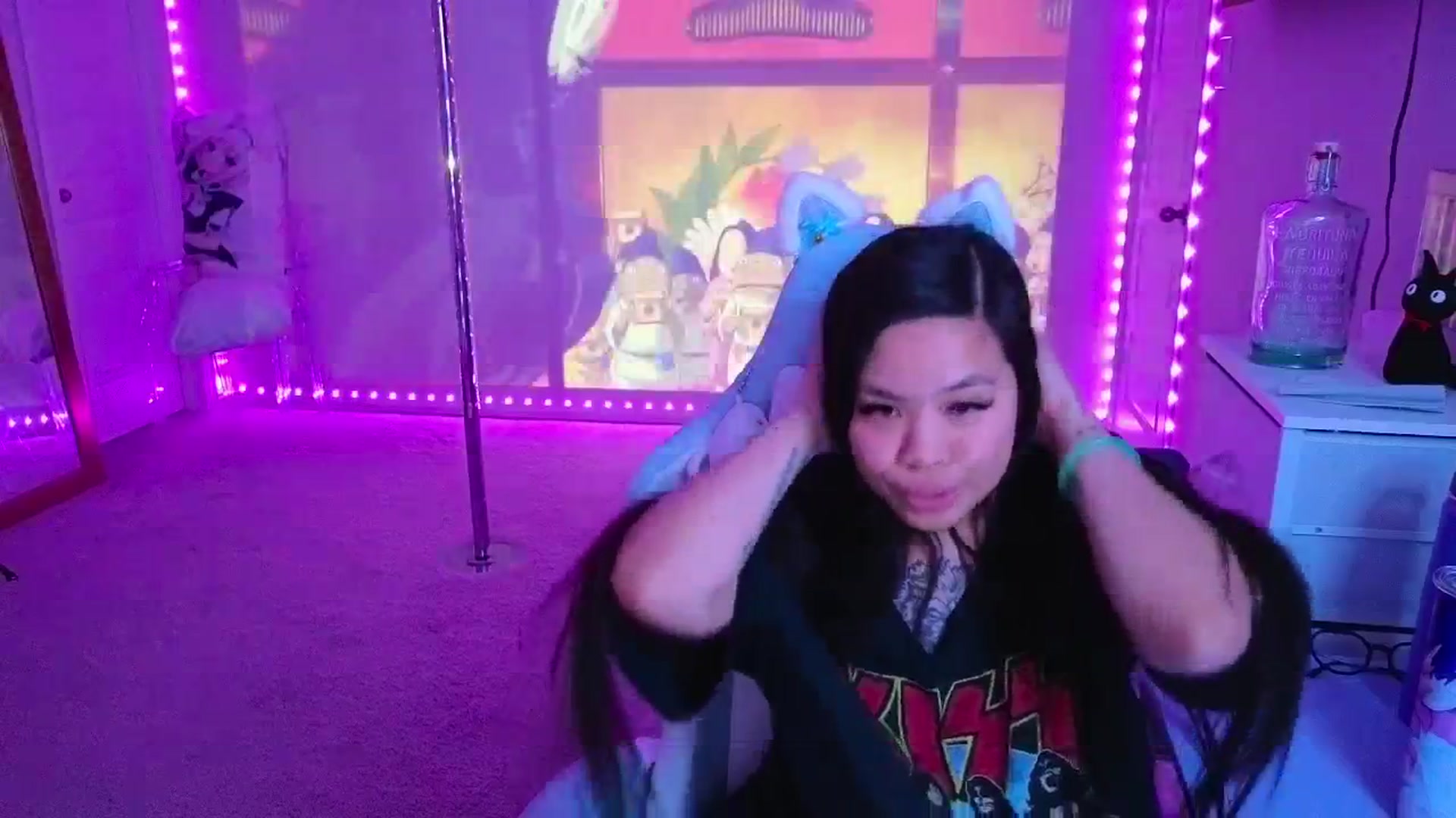 dolllface video thumbnail