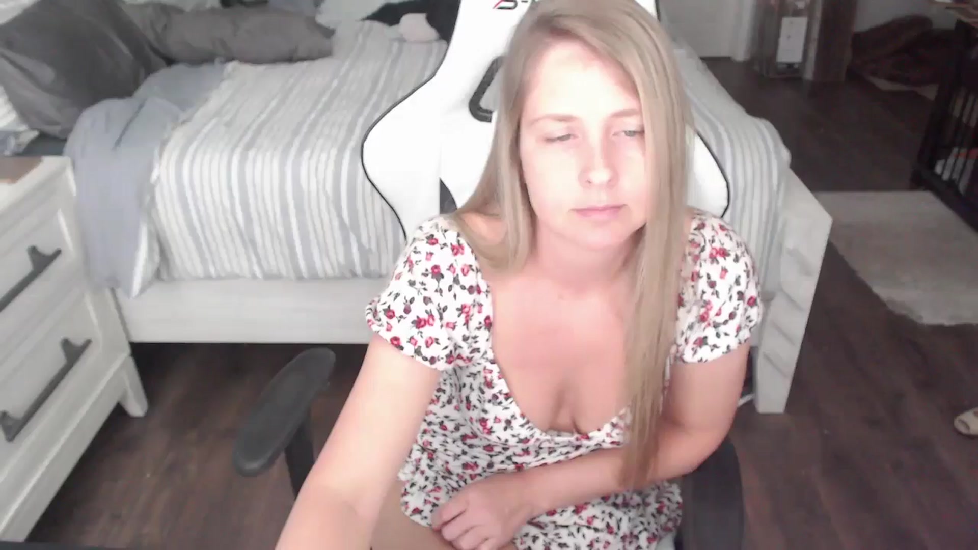 ZenZoey video thumbnail