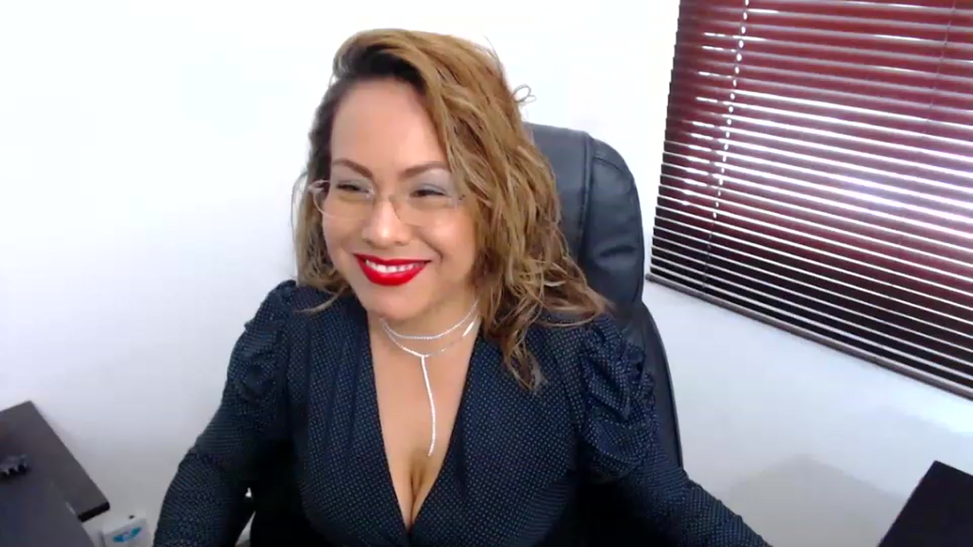 office_secret video thumbnail