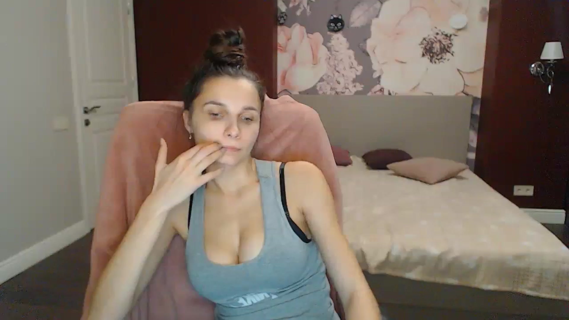 Karina_Mils video thumbnail