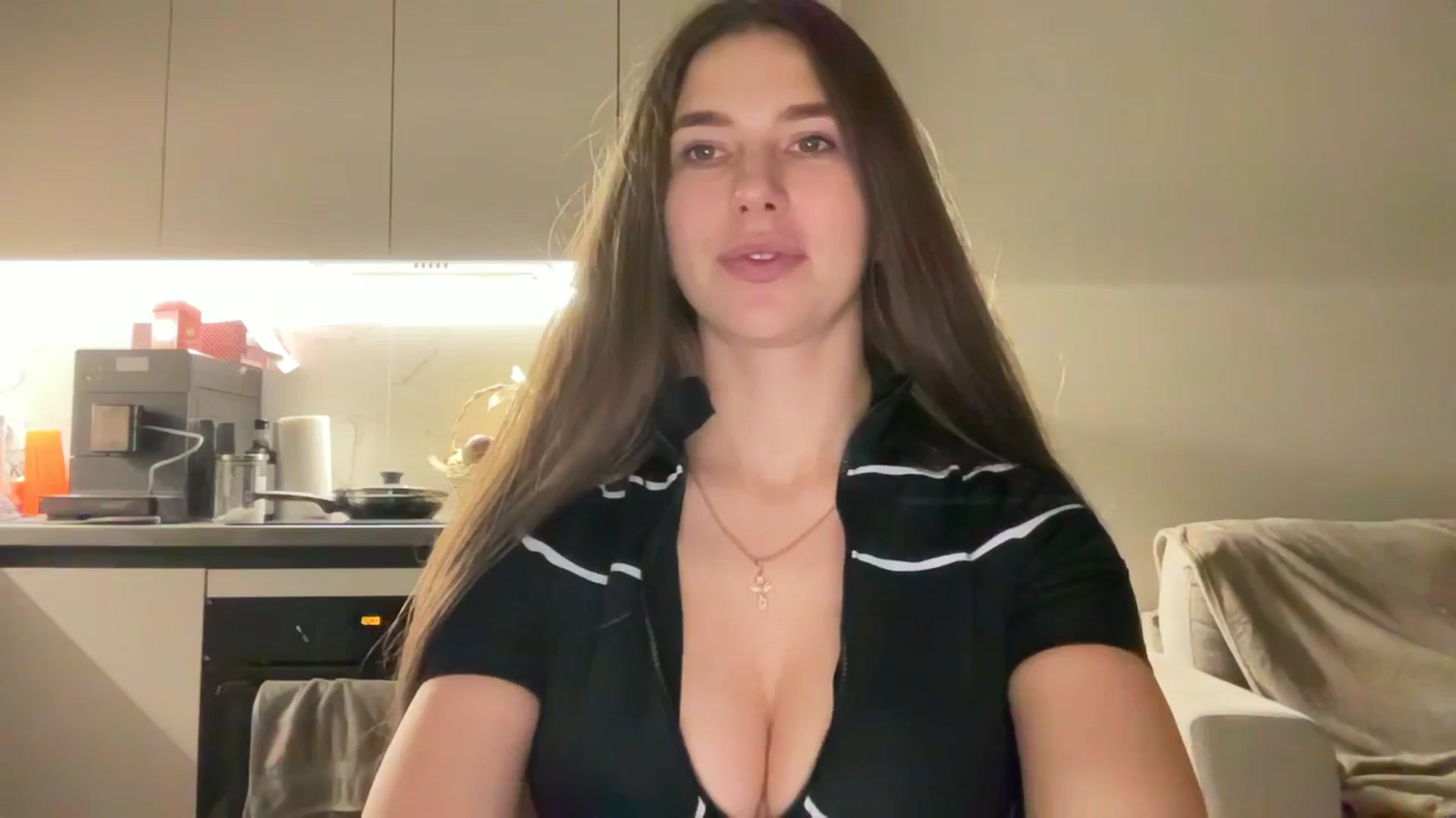 kissfreeze video thumbnail