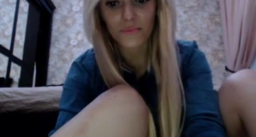 AwesomeBlonde video thumbnail