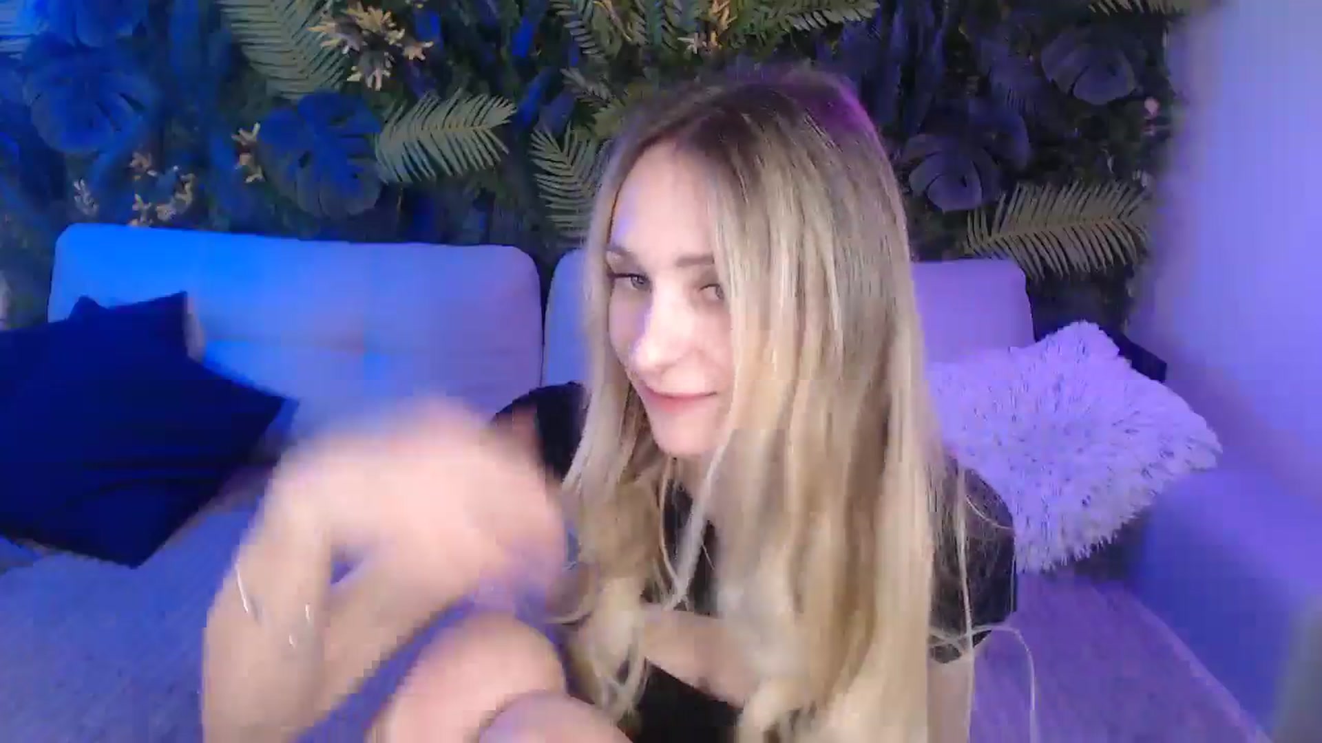 Horny_Blond video thumbnail