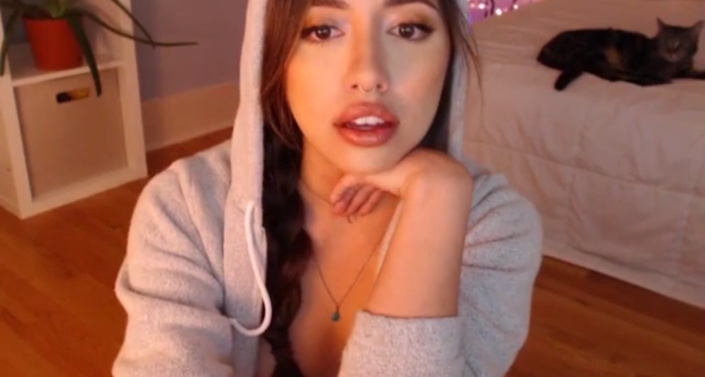 RobinMae video thumbnail