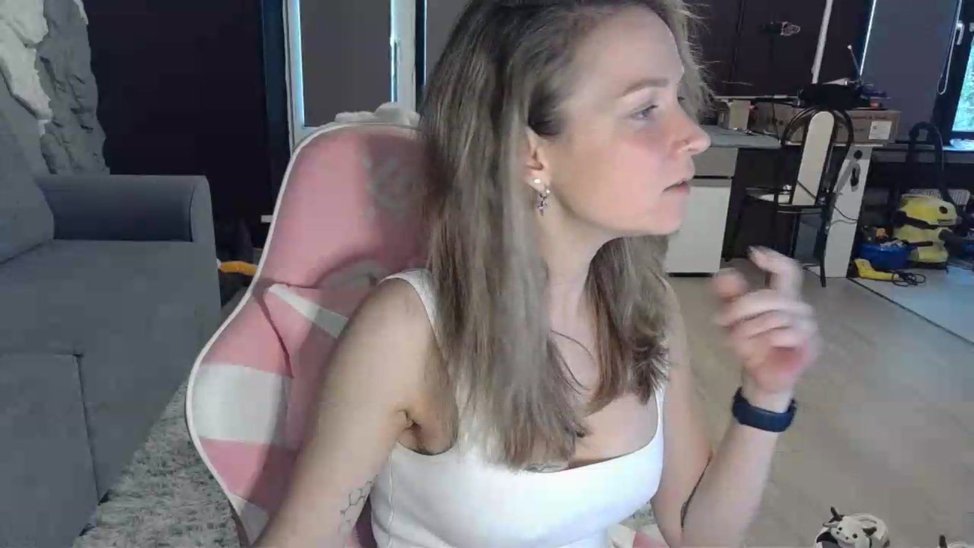 Qi_ra video thumbnail