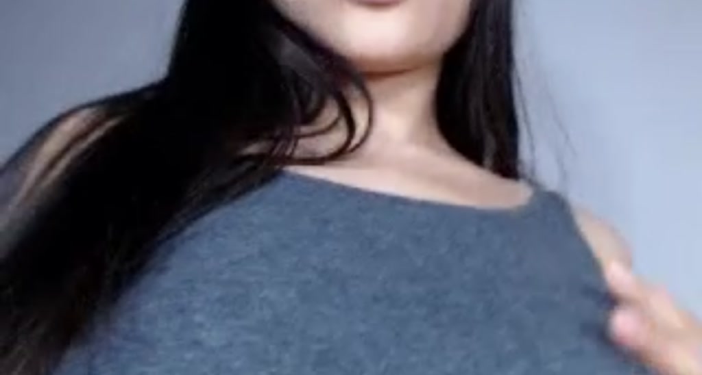 LeenaQ video thumbnail