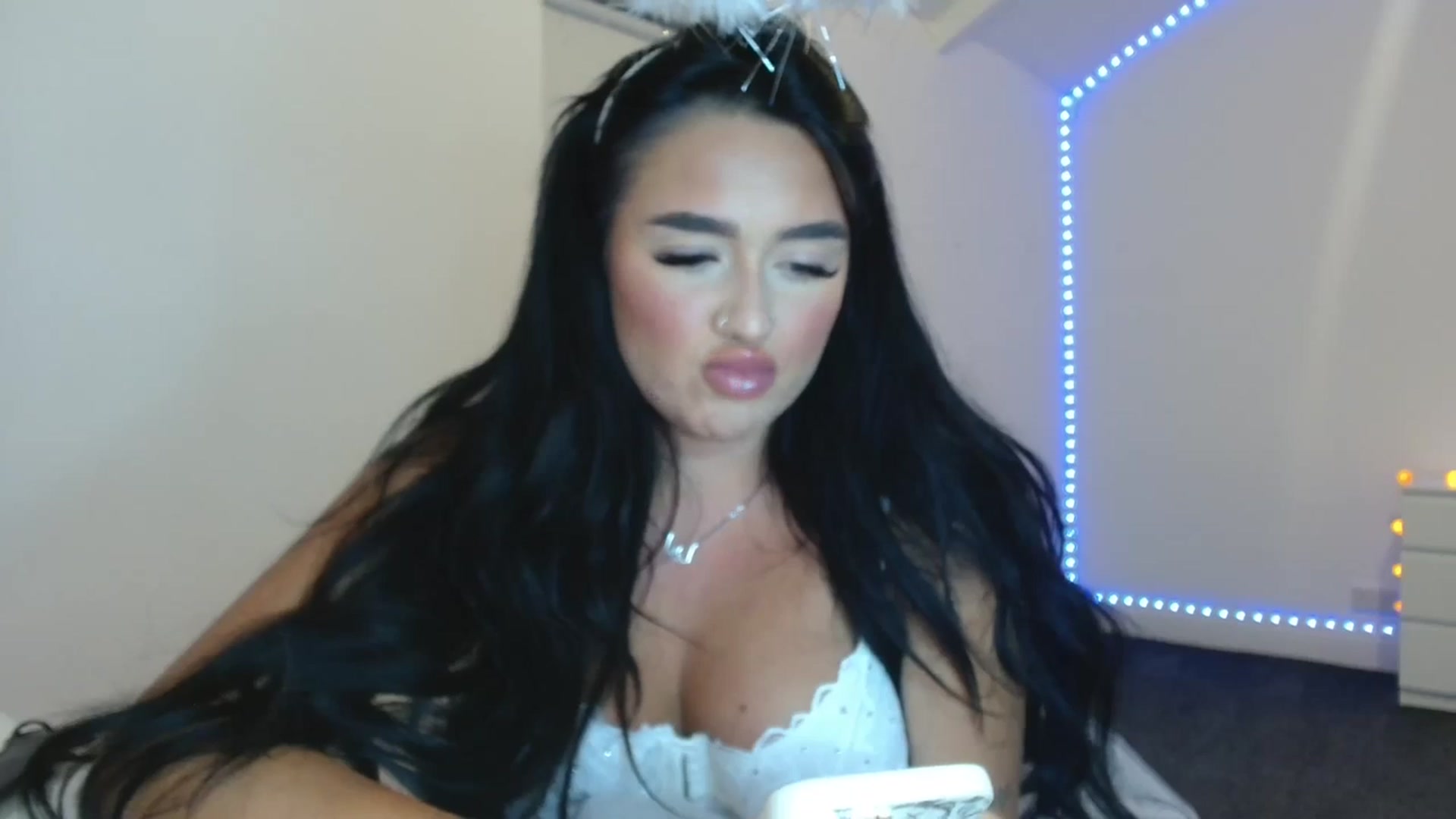 ElleBloom video thumbnail