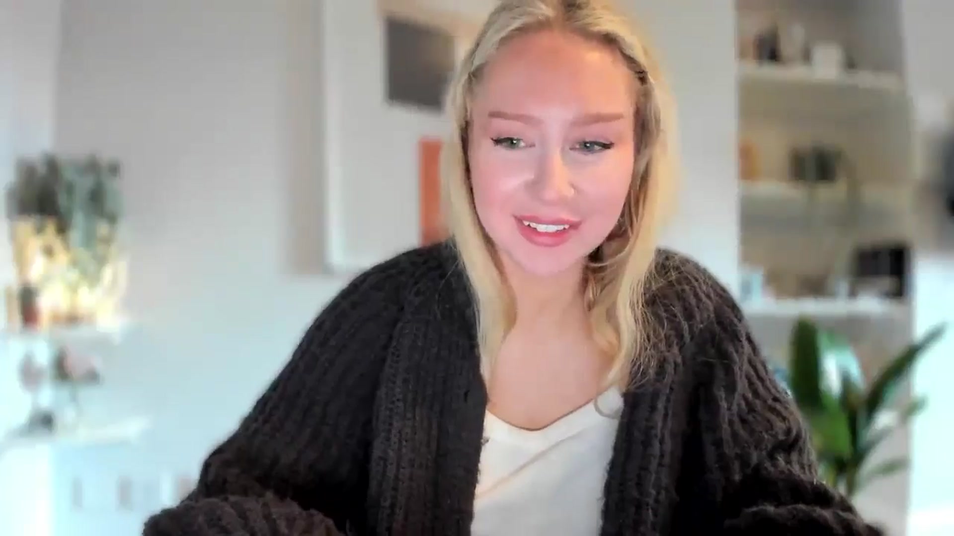 AvaCutie video thumbnail