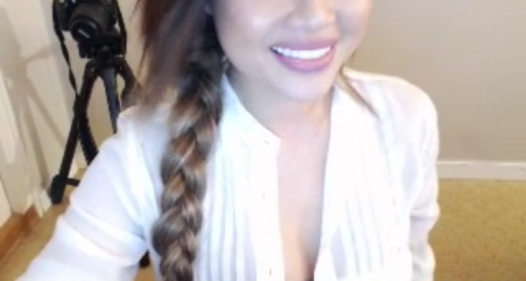Sunnhiee video thumbnail
