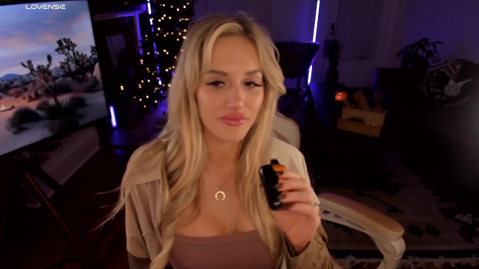 LillieQ video thumbnail