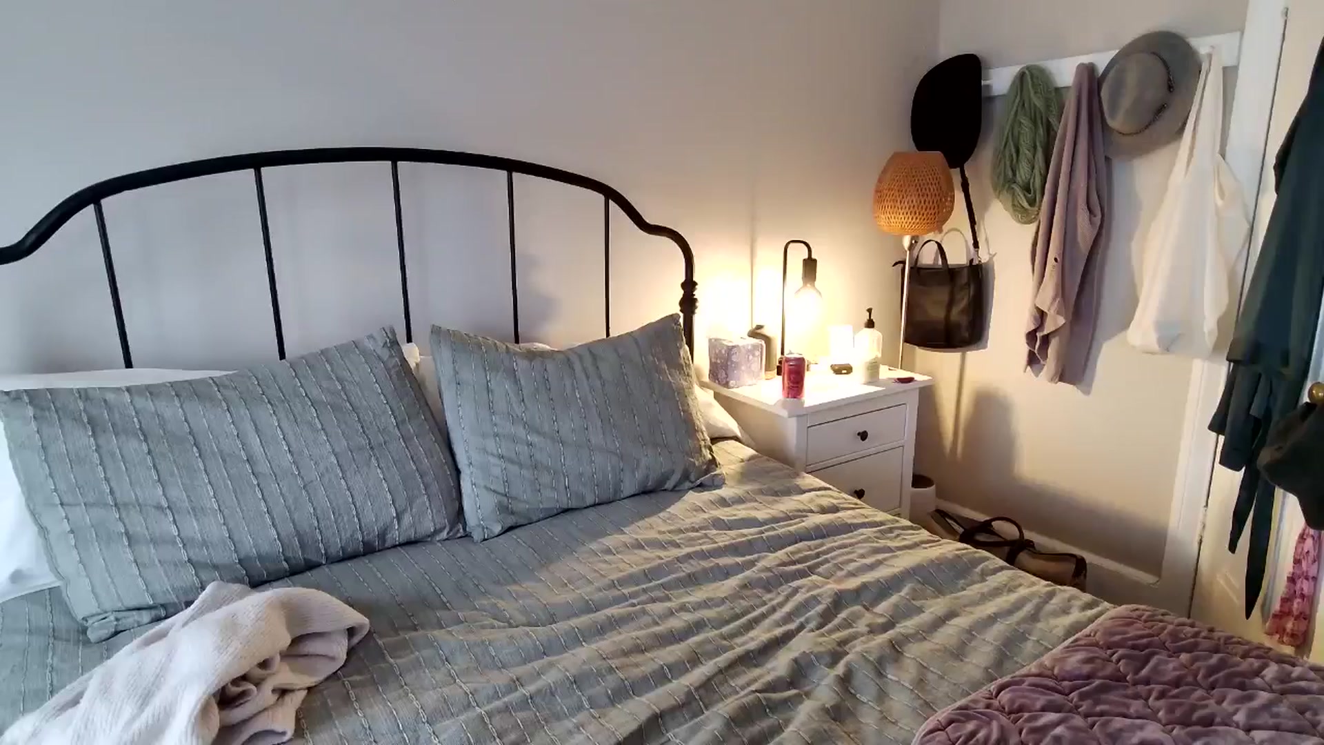 Lena_bee video thumbnail