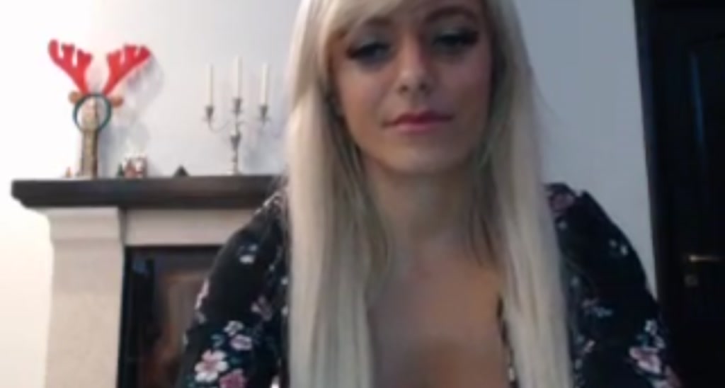 AwesomeBlonde video thumbnail