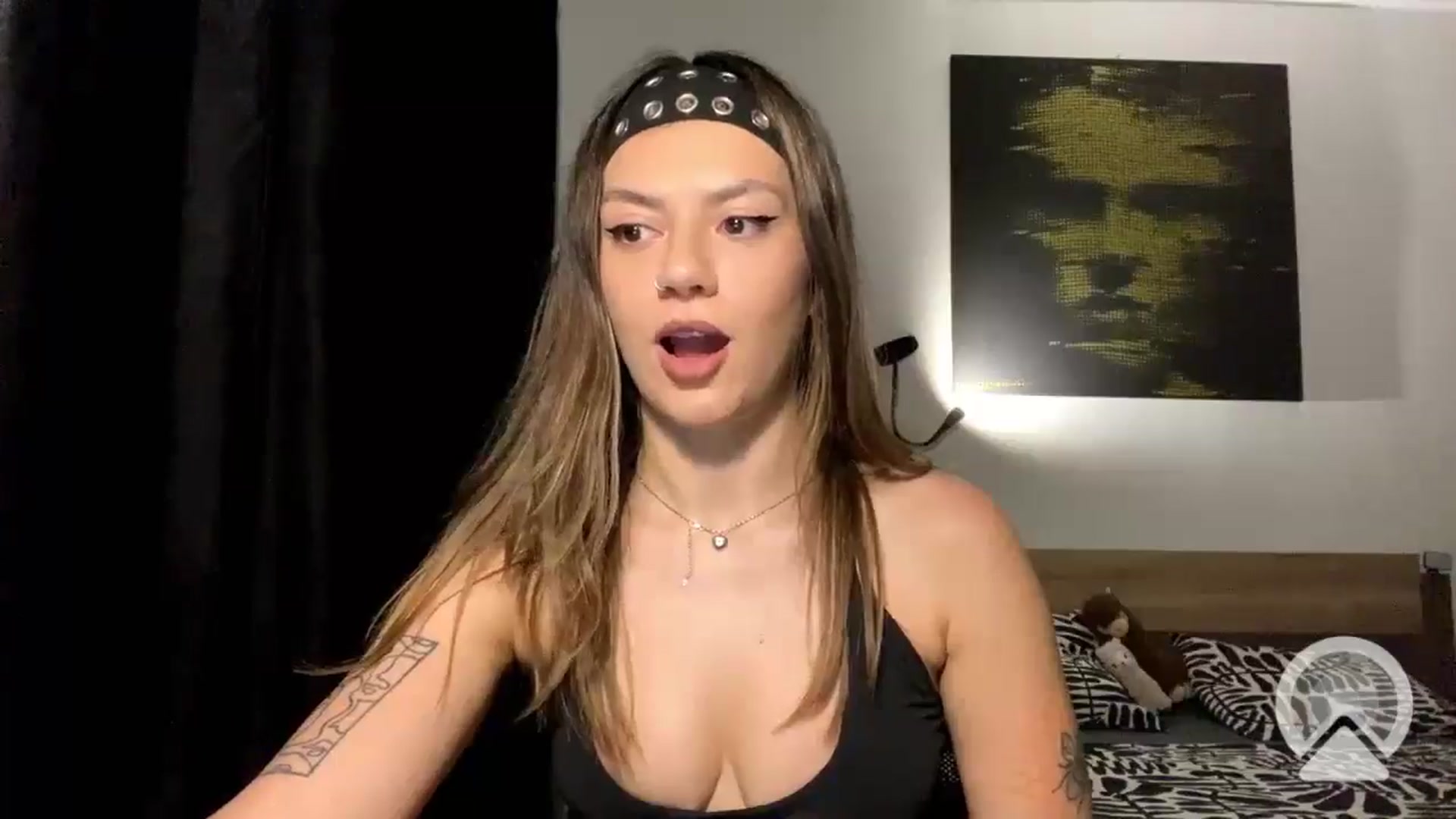 RiriBee video thumbnail