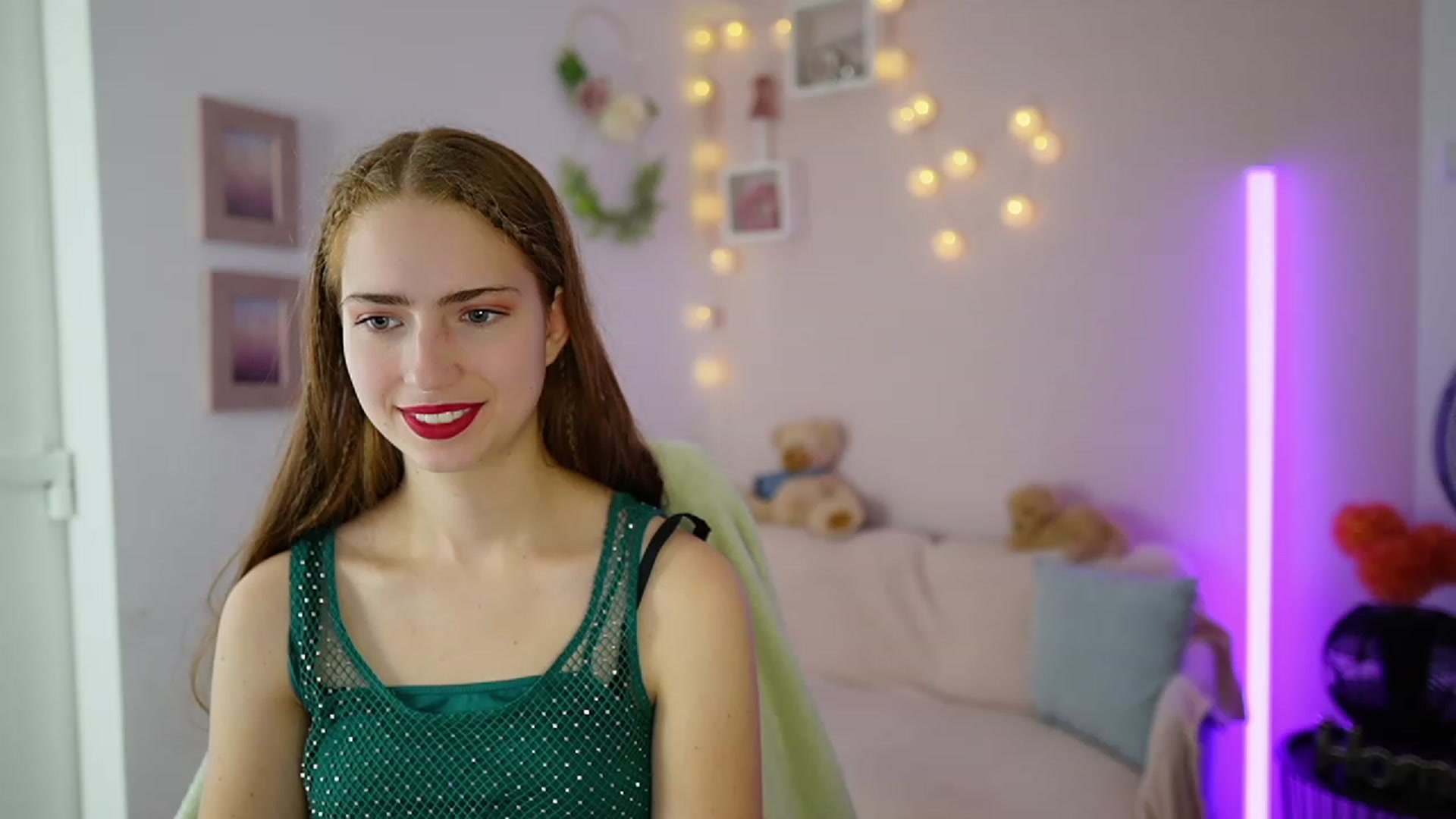 Naomi_Woods18 video thumbnail