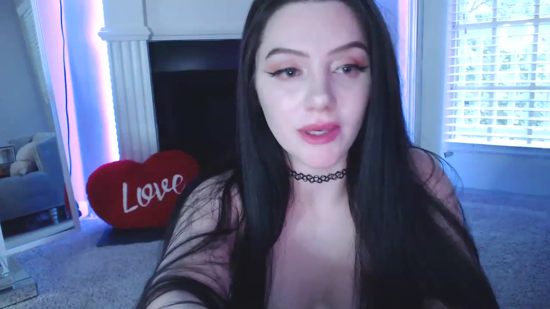 Pink_Fawnnn video thumbnail