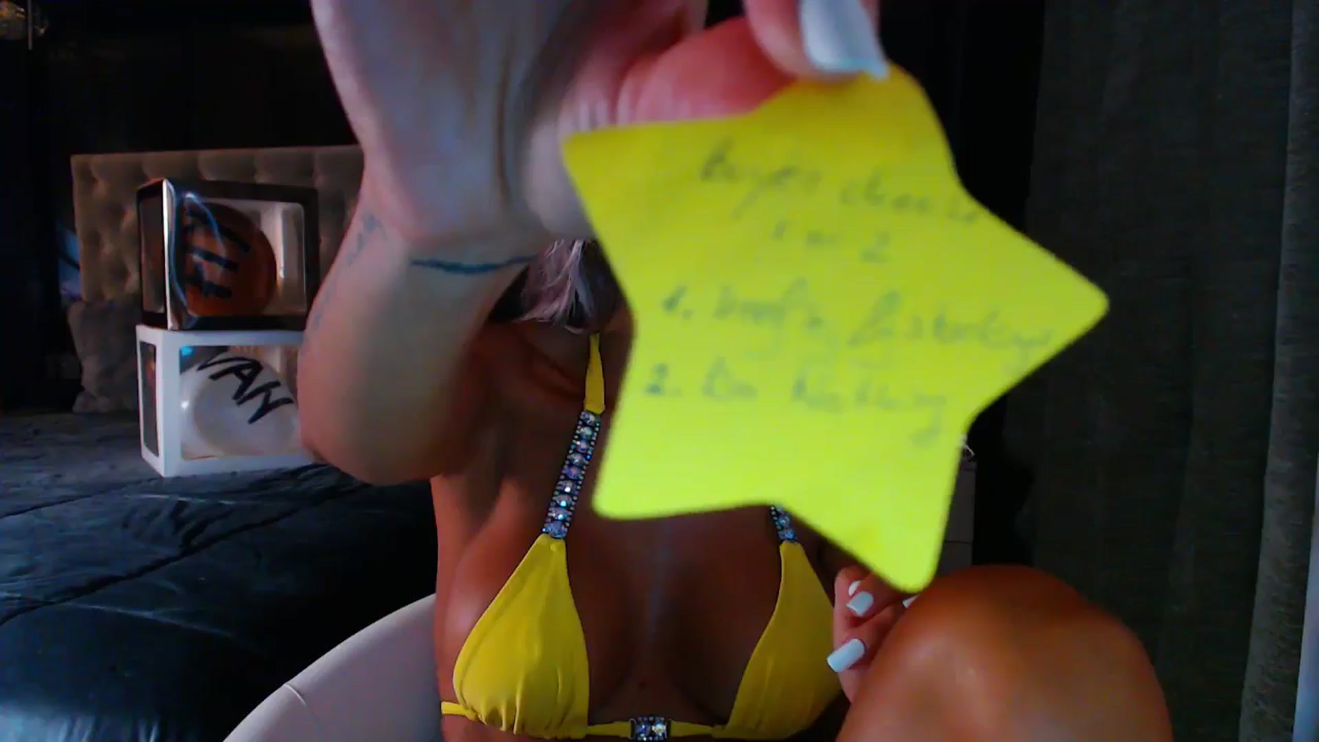 D_y_y video thumbnail
