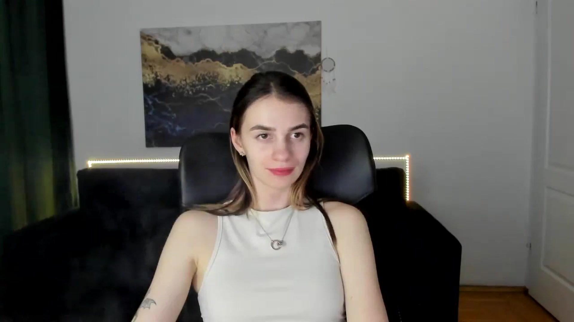 MileyBee video thumbnail