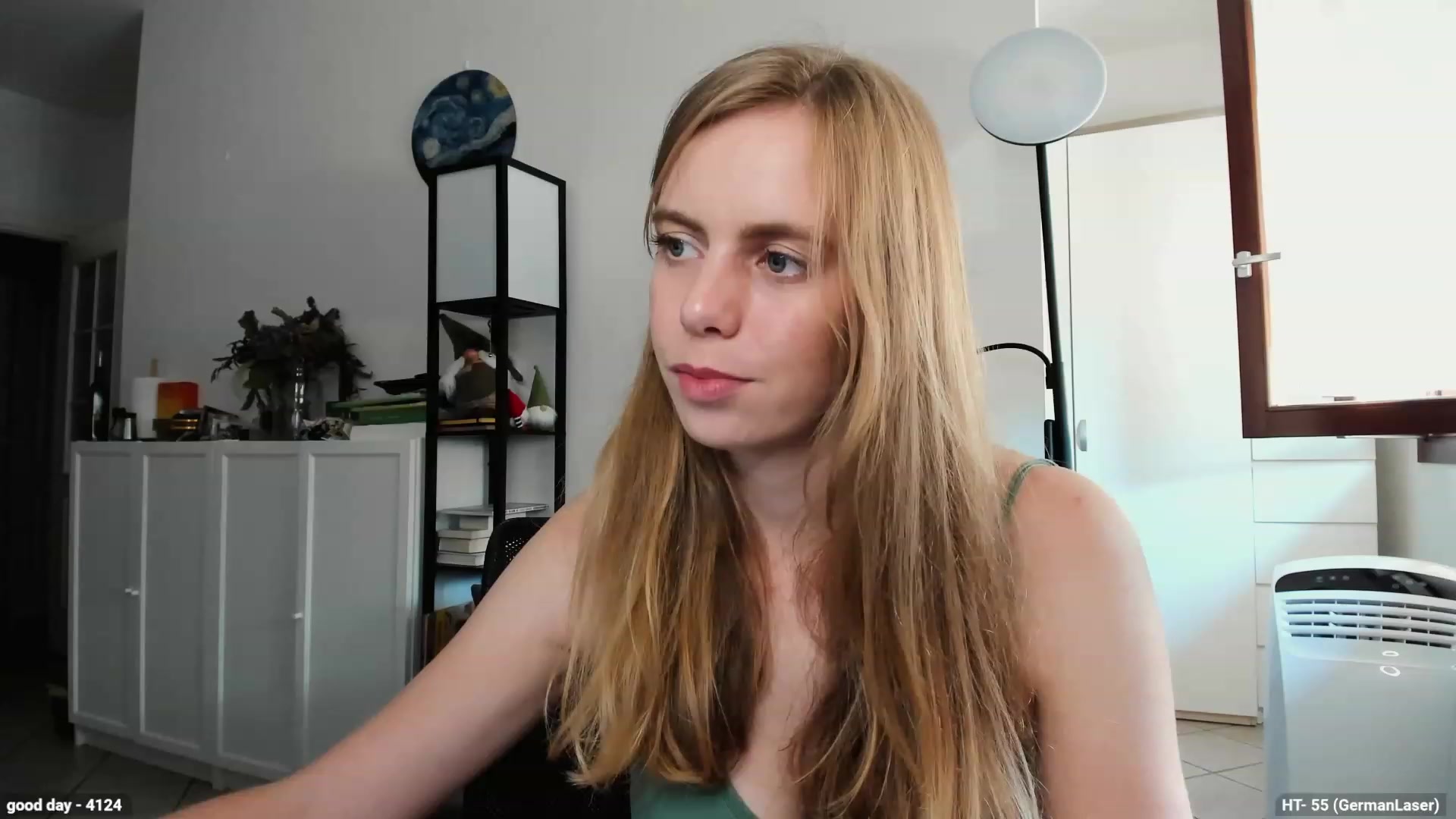Personage video thumbnail