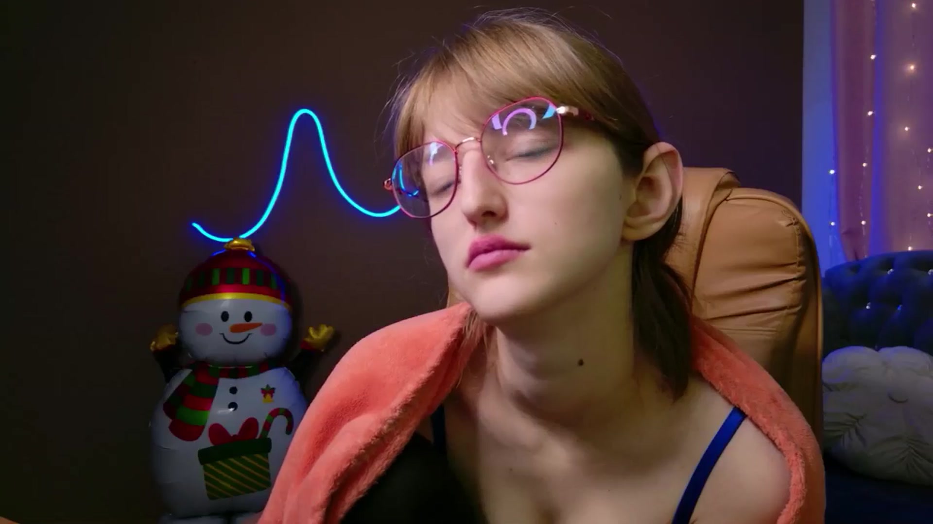 EmyLure video thumbnail