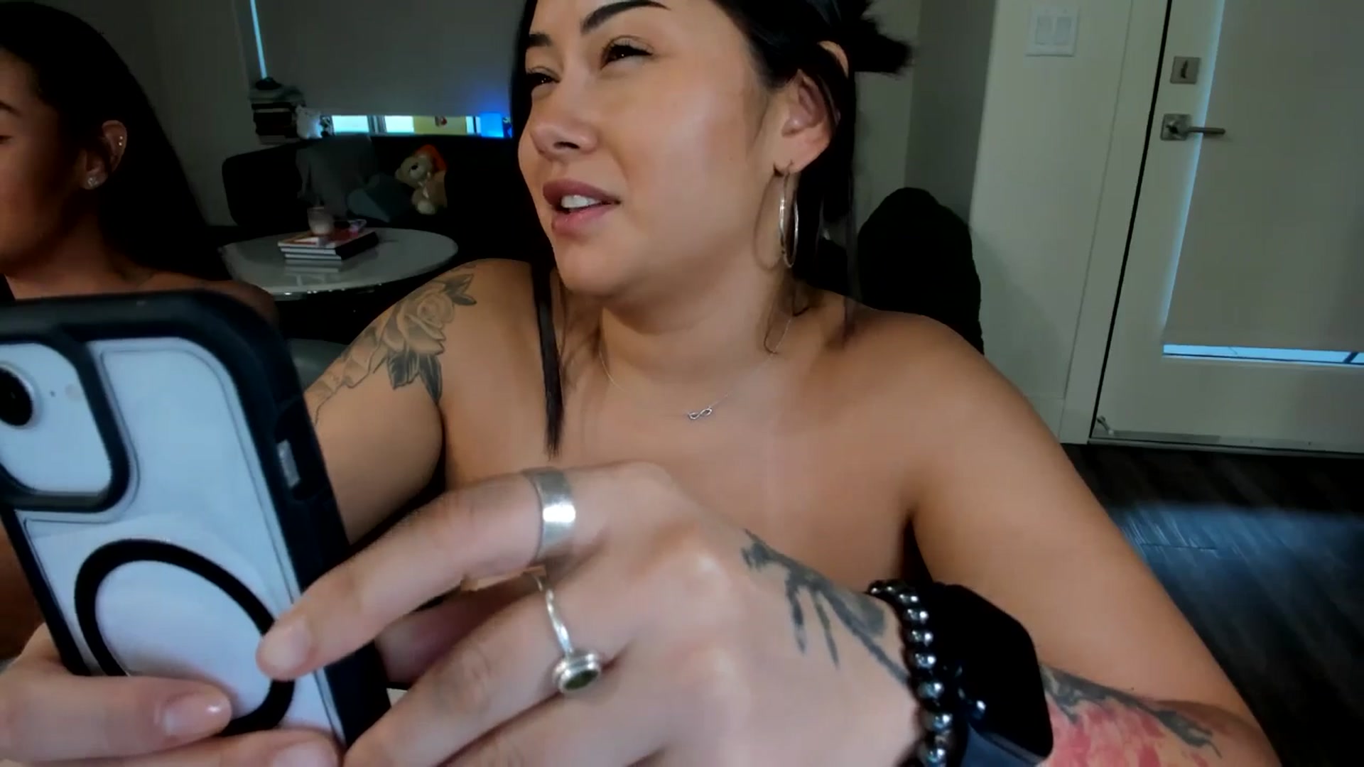 YourGoddessLu video thumbnail