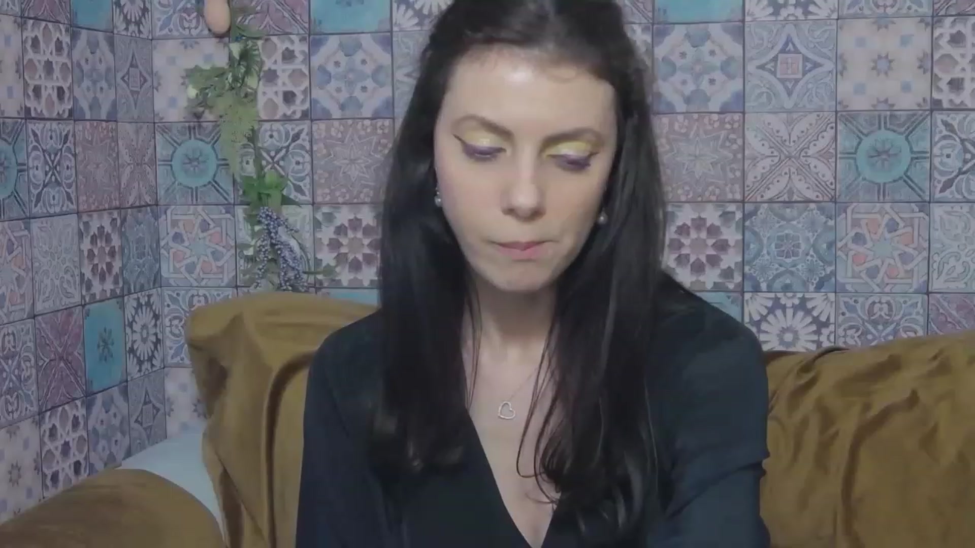 MissAracely video thumbnail