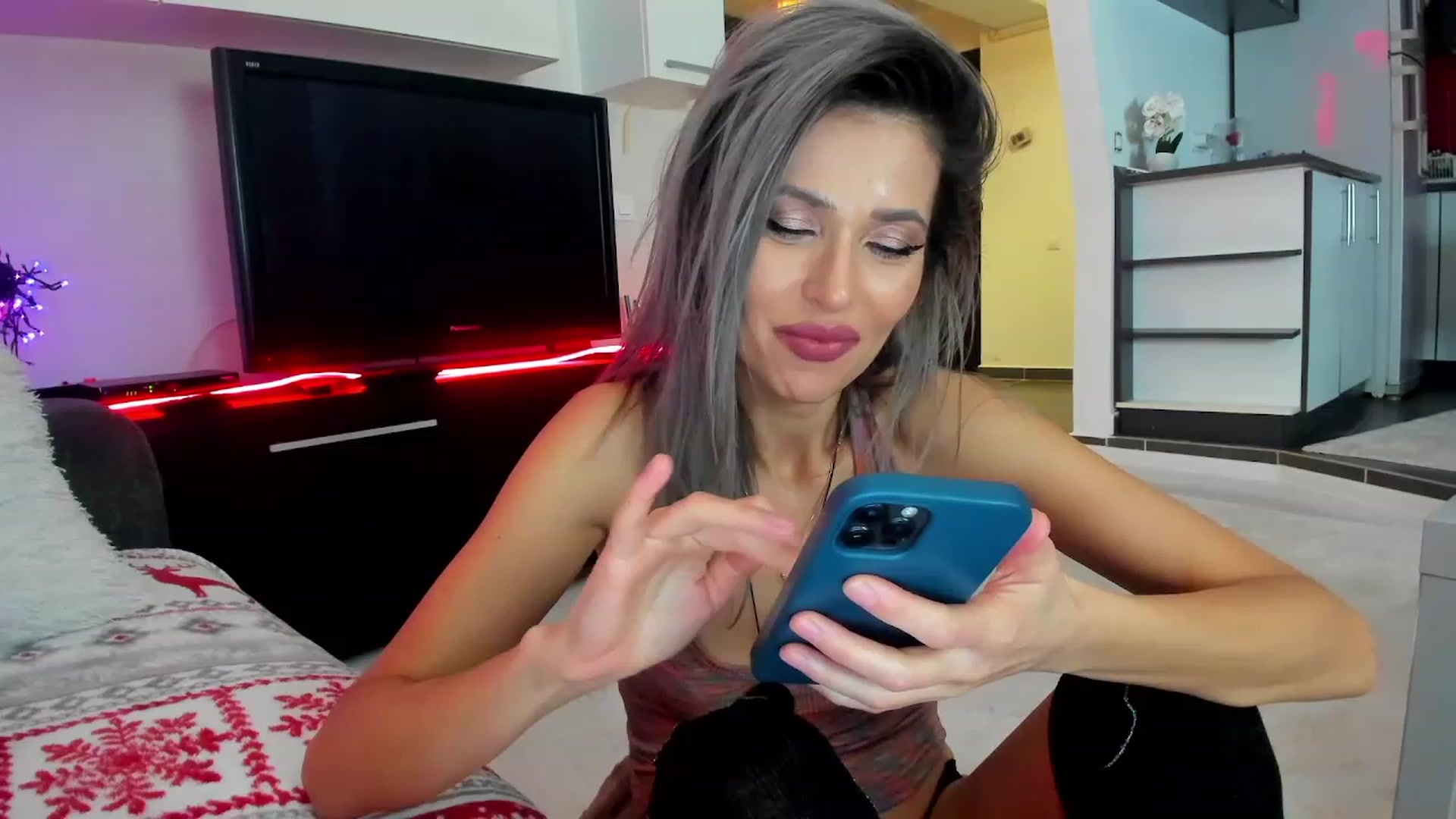 SmileyTinaa video thumbnail