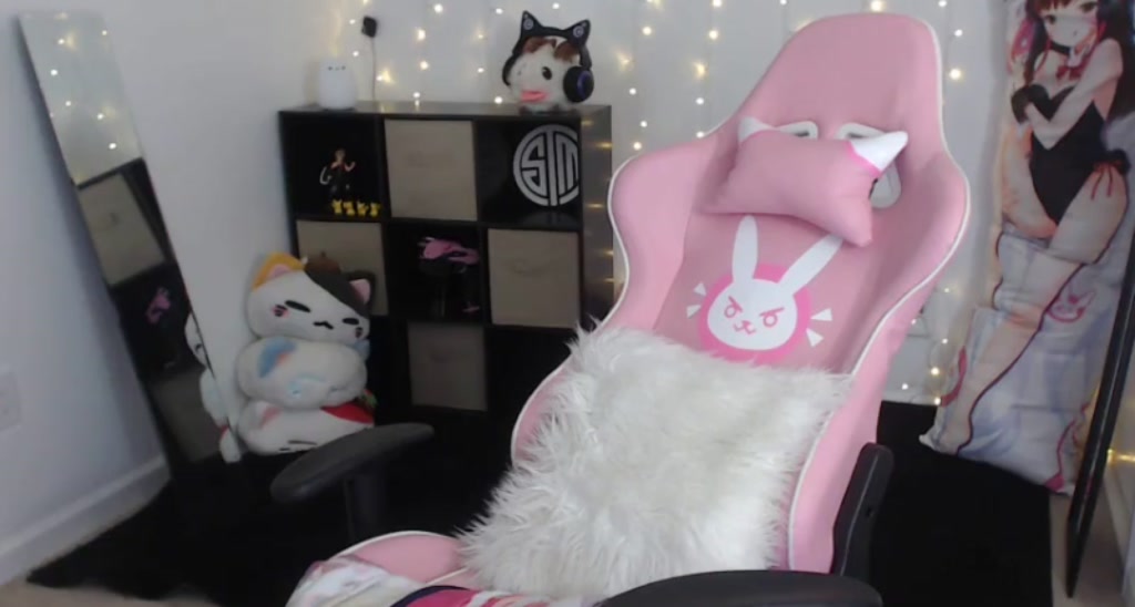 LilNeko video thumbnail