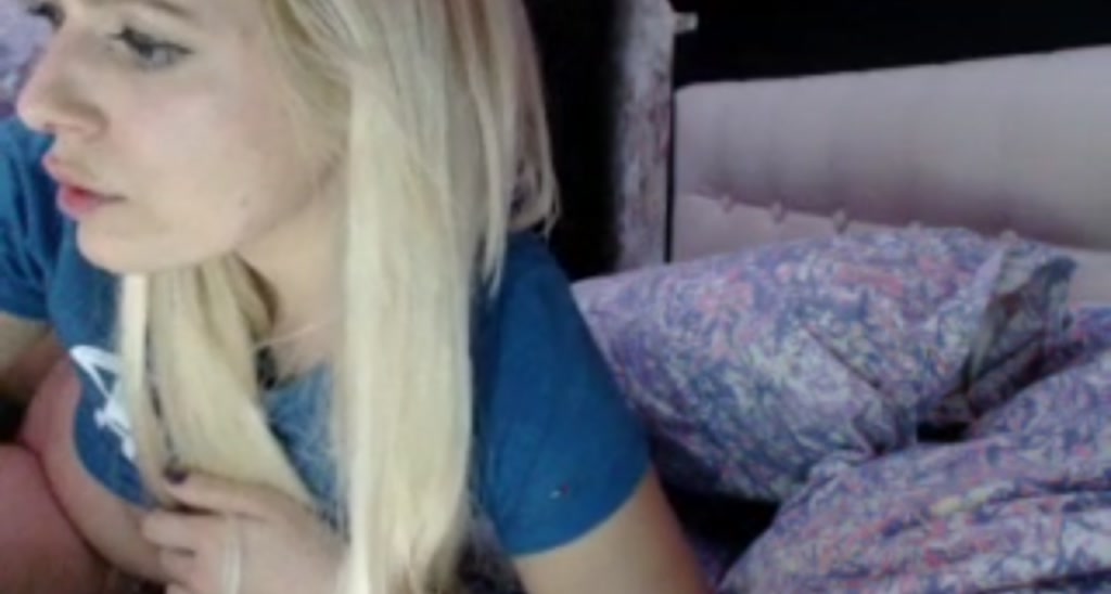 AwesomeBlonde video thumbnail