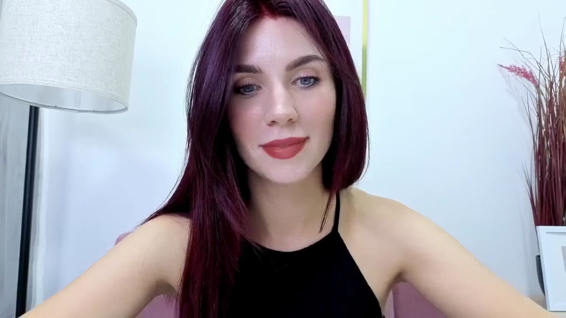 MiaLuxe video thumbnail