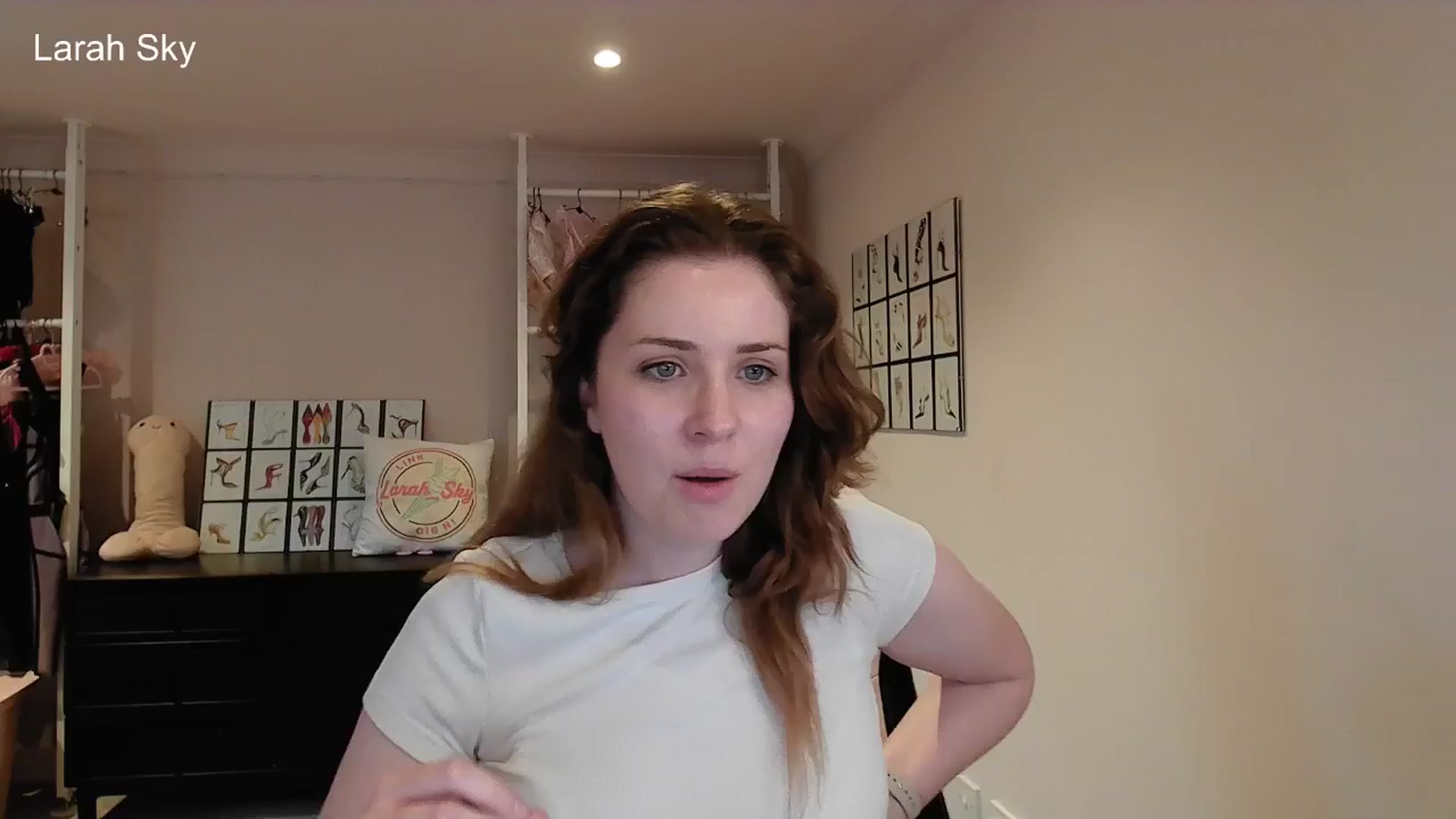 Larah_Sky video thumbnail