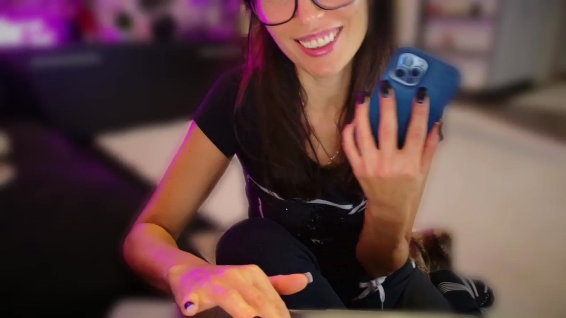 SmileyTinaa video thumbnail