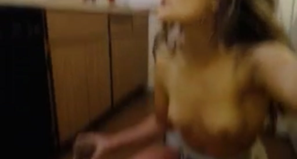 GoldieFawn video thumbnail