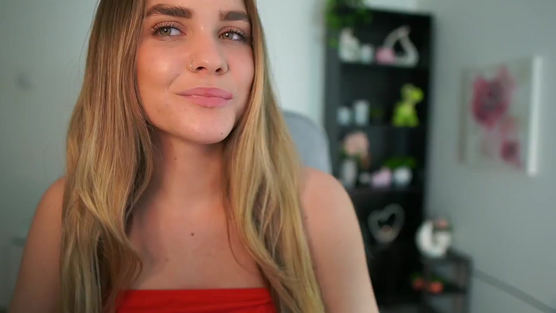 Skyla_Novea_ video thumbnail