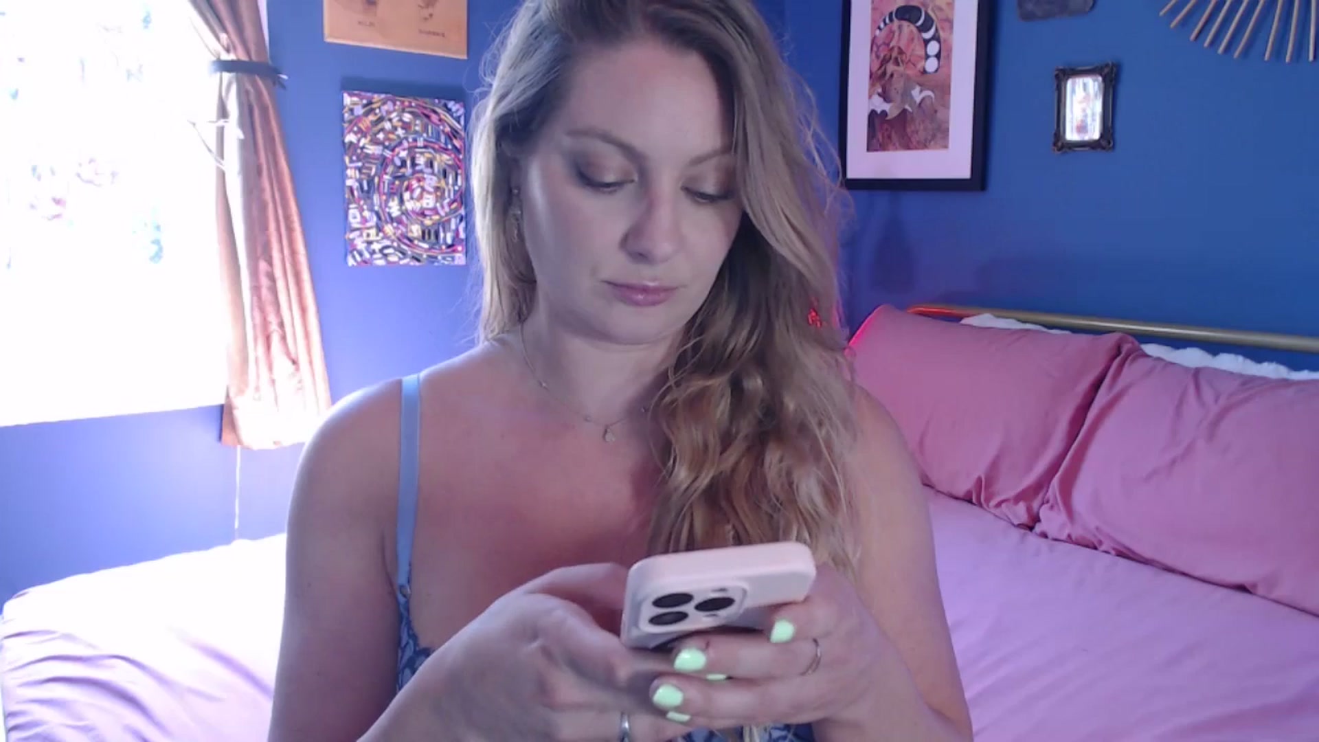 VeronicaOMG video thumbnail